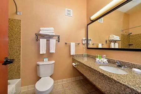 Holiday Inn Express Vancouver North - 78
