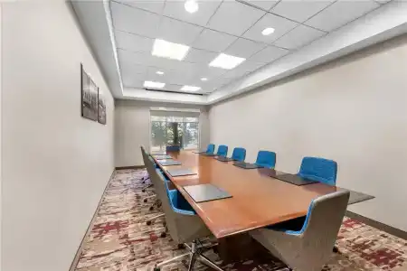 Hilton Garden Inn - 20