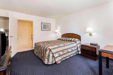 Knights Inn Virginia Beach Lynnhaven - 24
