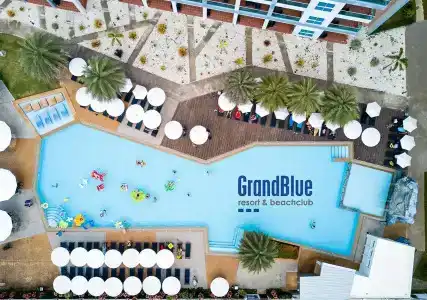 GrandBlue Resort & Beachclub - 45