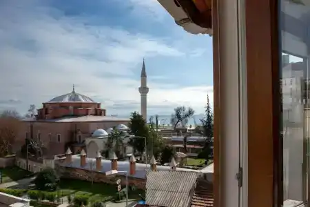 Sofia Corner - 112