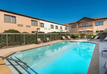 Courtyard by Marriott/Wrightsville Beach - 17