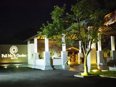 Full Moon Garden - 25
