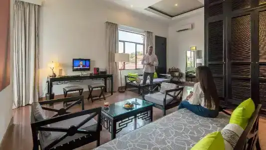 White Mansion 白色公馆 - 82