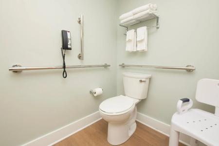 Commander & Suites - 9