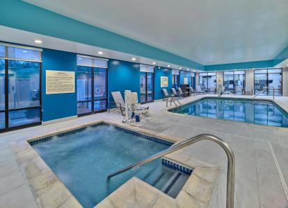 Hampton Inn Midtown-Aksarben - 47