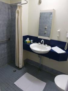 Mariners Court - 9