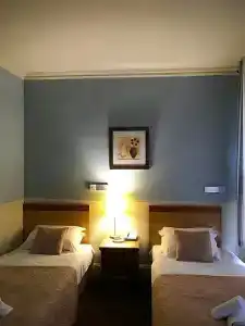 Eurobar & - 30