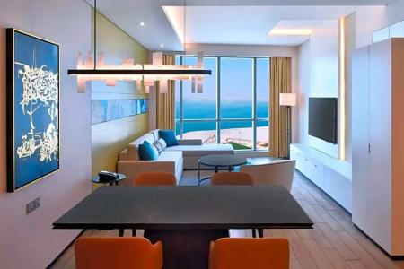Hilton - 60