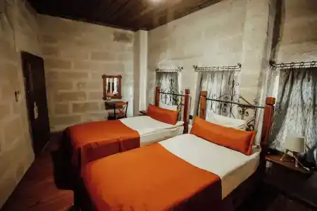 Kookaburra Pension - 71