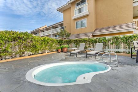 Best Western Plus Inn - 18