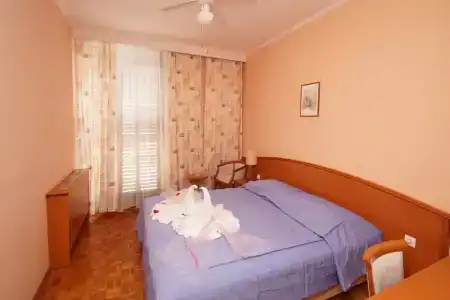 Adria - 38