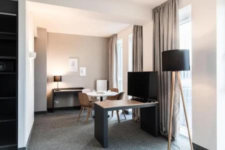sylc. Apartment– Serviced - 60