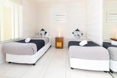 Noosa River Palms - 186