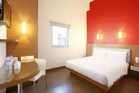 Amaris Teuku Umar - 4