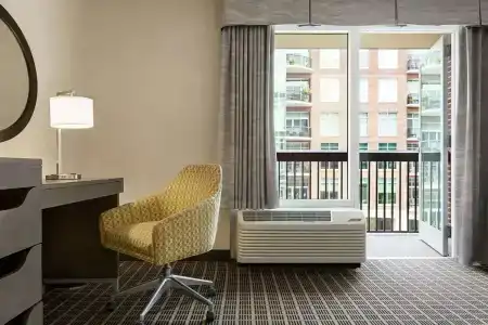 Hampton Inn & Suites-Downtown-Riverplace - 74