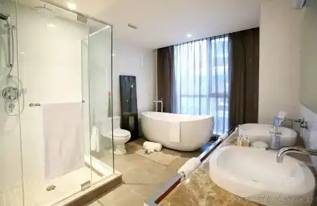 Le Crystal - 8