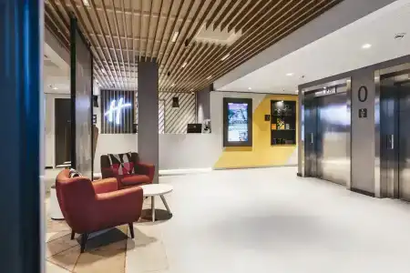 Holiday Inn - Eindhoven Airport - 13