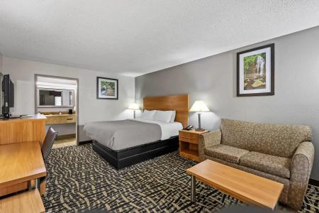 Quality Inn - 4