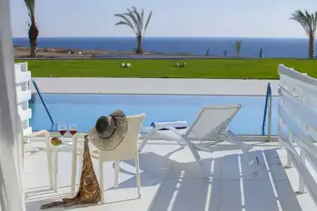 King Evelthon Beach & Resort - 19