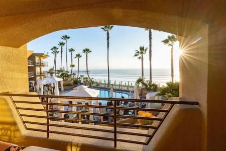 Pacific Terrace - 77