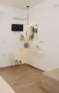 Maria's Rooms & Studios - 113