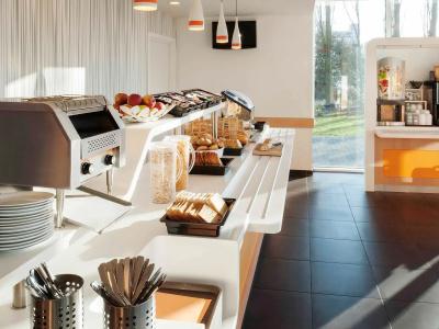 ibis budget Antwerpen Port - 10