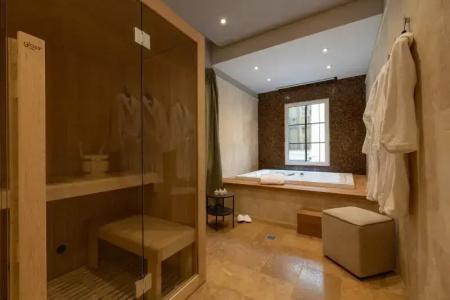 Donati Luxury Tower Suites - 253