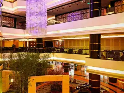 Howard Johnson Pearl Plaza - 1