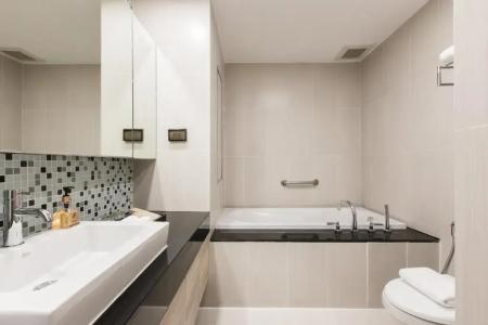 Adelphi Suites Bangkok - Sha Extra Plus - 85