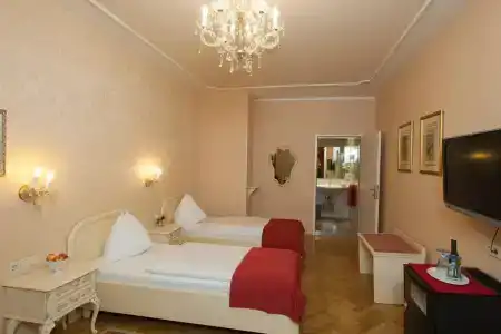 Pertschy Palais - 2
