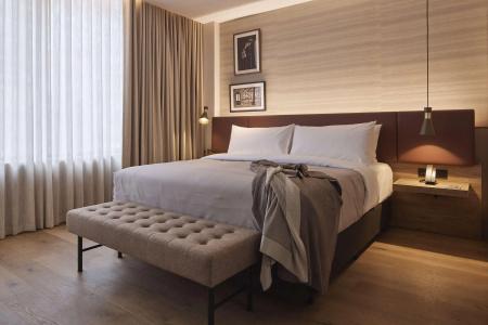 Rydges - 42