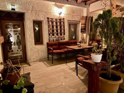 THE RED HORSE - 18