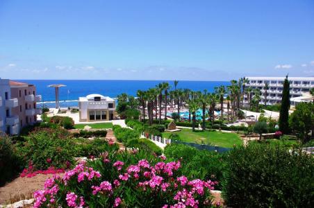 St George Spa & Beach Resort - 37