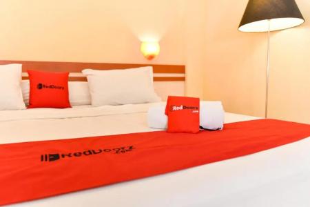 RedDoorz Plus near Mall Bali Galeria 2 - 20