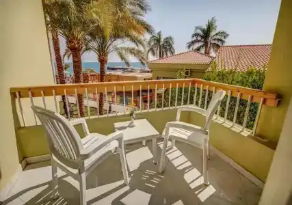 Palm Beach Resort Families and Couples only - 6
