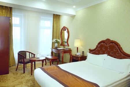 Royal House 2 - 14