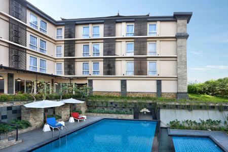Golden Tulip Essential Denpasar - 17