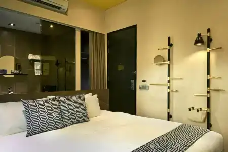 Yan (SG Clean, Staycation Approved) - 5