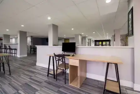Quality Inn - 12