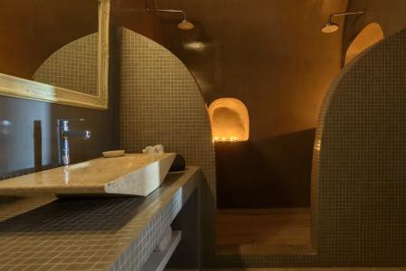 Senses Suites - 215