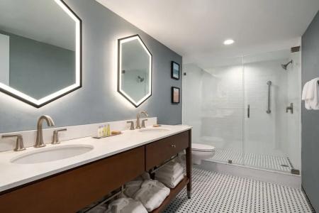 DoubleTree by Hilton Ocean City Oceanfront - 178