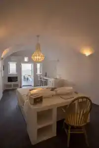 Canvas Suites - 44