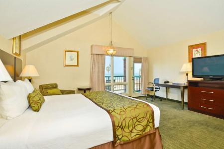 Best Western Plus Inn-by-the-Sea - 39