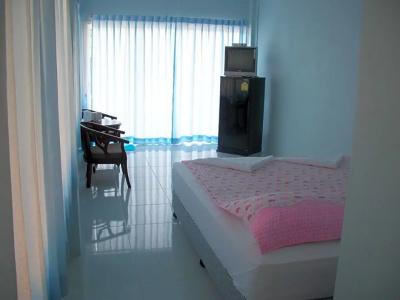 Naiharn On The Rock Resort Phuket - 46