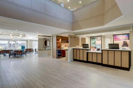 Staybridge Suites - 33