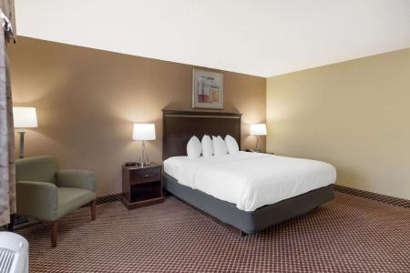 Quality Inn & Suites University Area - 45