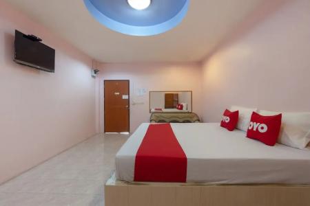 Oyo 1070 Paradise Resort - 5