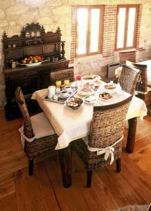 Petrino Suites - 9