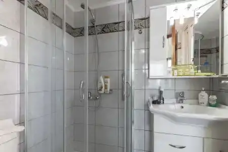 Irida Beach Suites - 20